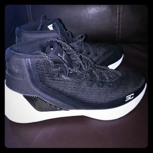 Steph Curry 3's basketball shoes